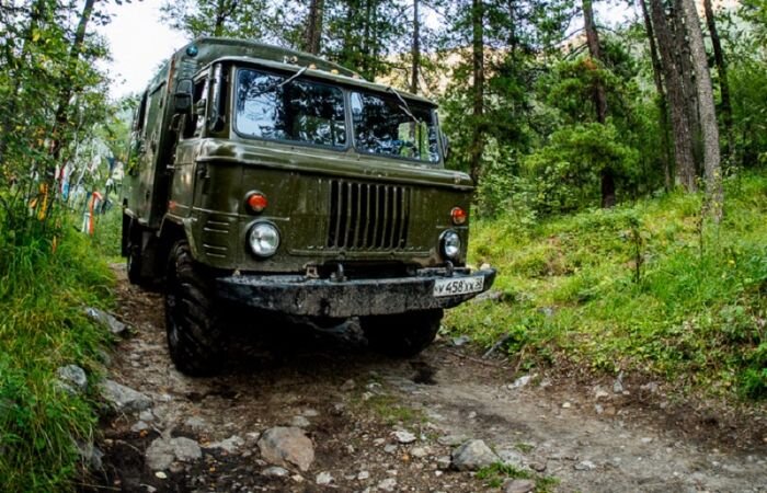 За что советский грузовик ГАЗ-66 получил кличку «Шишига»