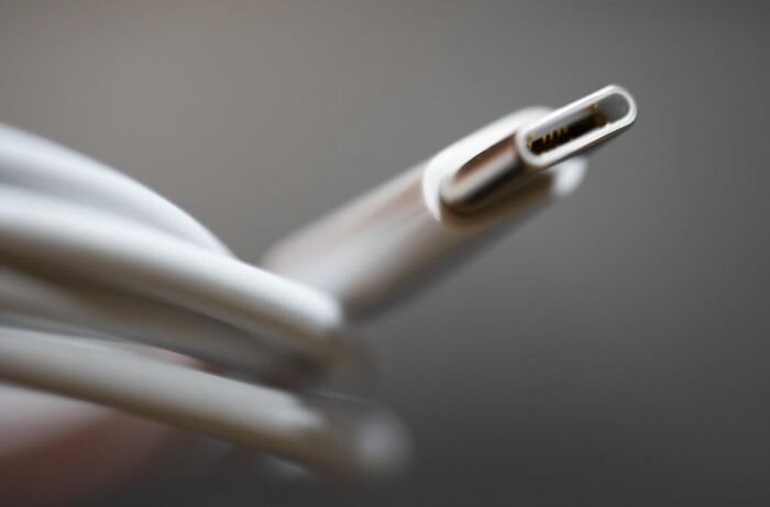ЕС хочет обязать устанавливать на все устройства разъём USB-C