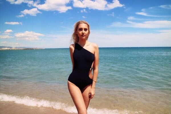 Питбуль изуродовал лицо 23-летней модели