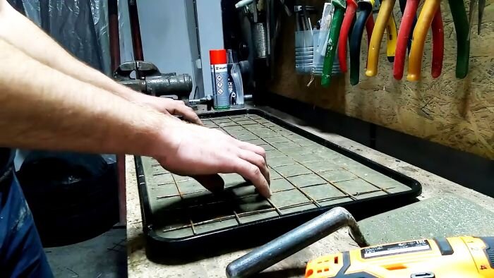 Как качественно и дешево сделать тротуарную плитку своими руками